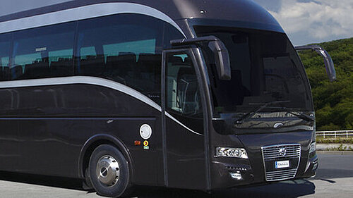 Autobus z panelami LAMILUX Woven Roving